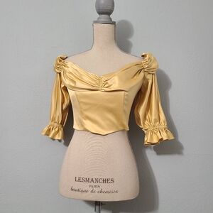 Stolen Studios Princess Blouse Vintage Inspired Gold NWT Size Small‎